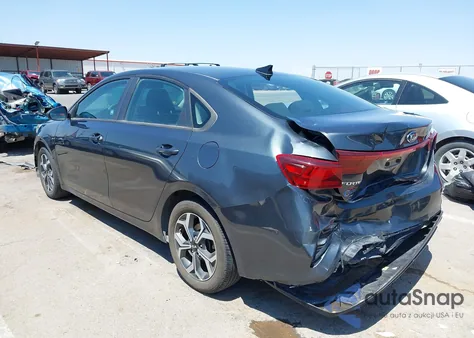 2021 Kia Forte Fe/Lxs из США, поврежденный, VIN 3KPF24AD0ME271991